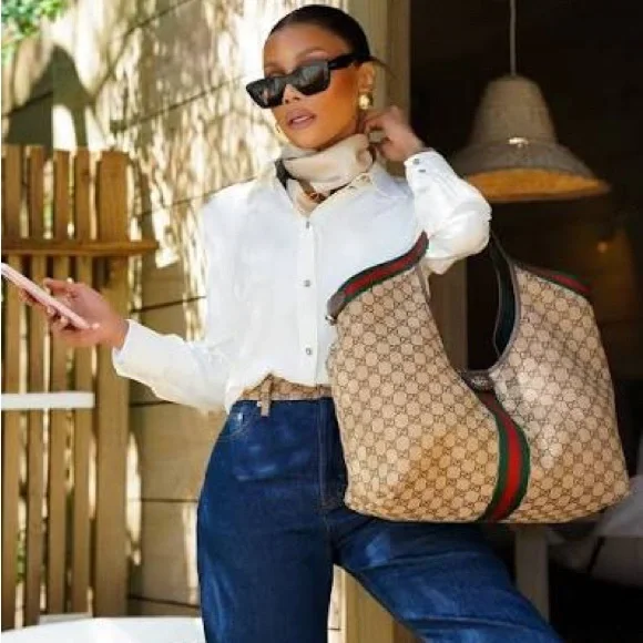 Gucci Beige and Green Signature Tote - Picture 10 of 12